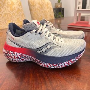 Saucony Kinvara Pro NYC Running Shoes Women’s Size 10